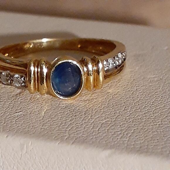 18k solid yellow gold blue sapphire and diamond ring size 6 marked 750 - Picture 2 of 6